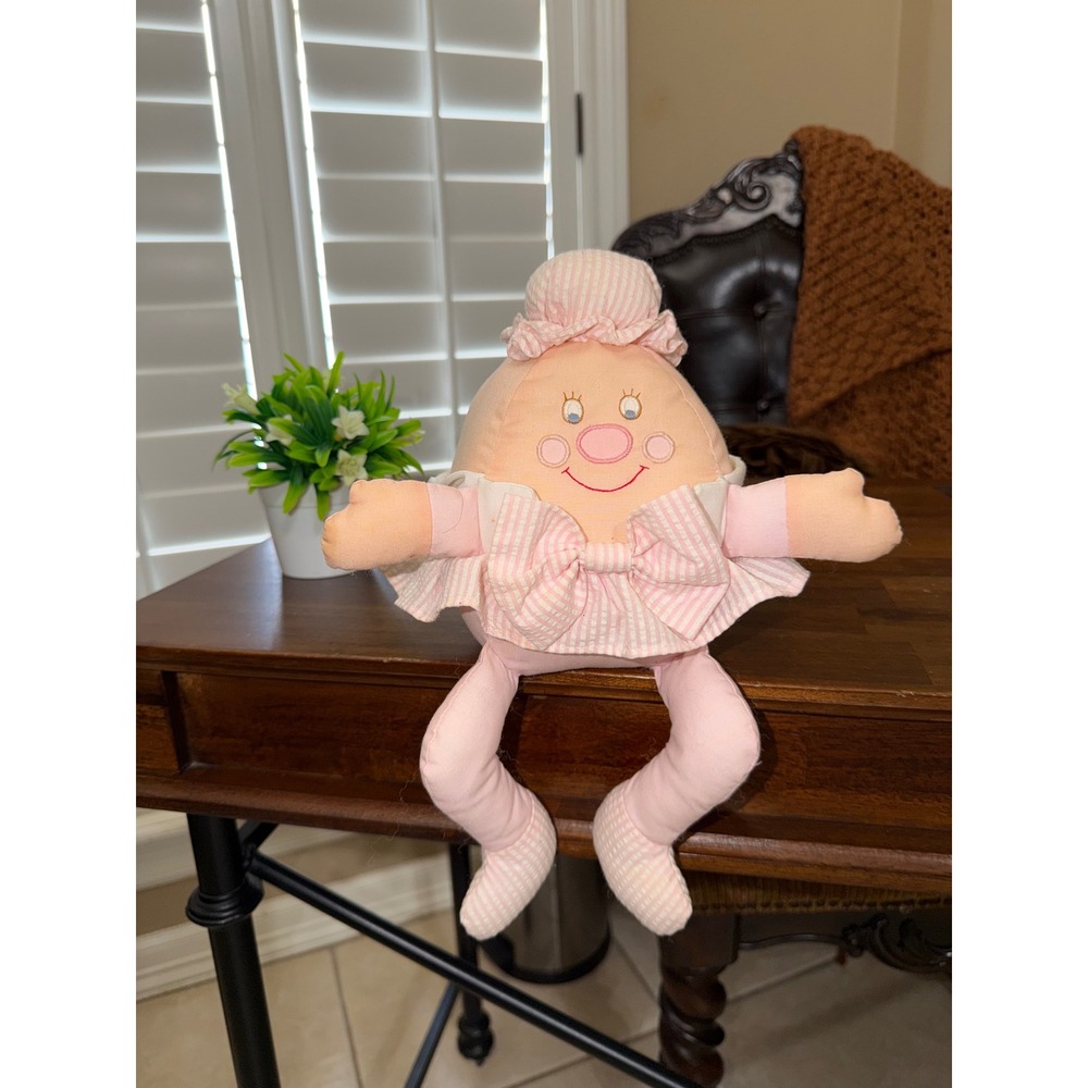 Vintage House of Hatten Humpty Dumpty Shelf Sitter Plush Pink Soft Doll 12in